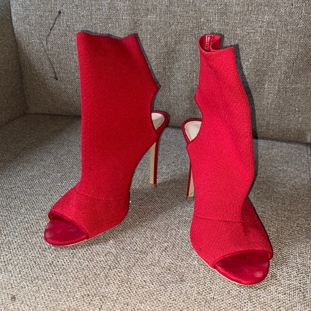 Steve Madden ankle high heels